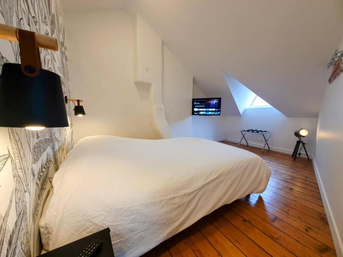 Premium Dans Belle Demeure - Hyper Centre-ville De Reims
