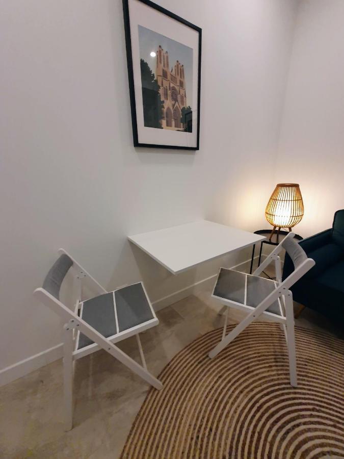 Premium Dans Belle Demeure - Hyper Centre-ville De Apartment Reims