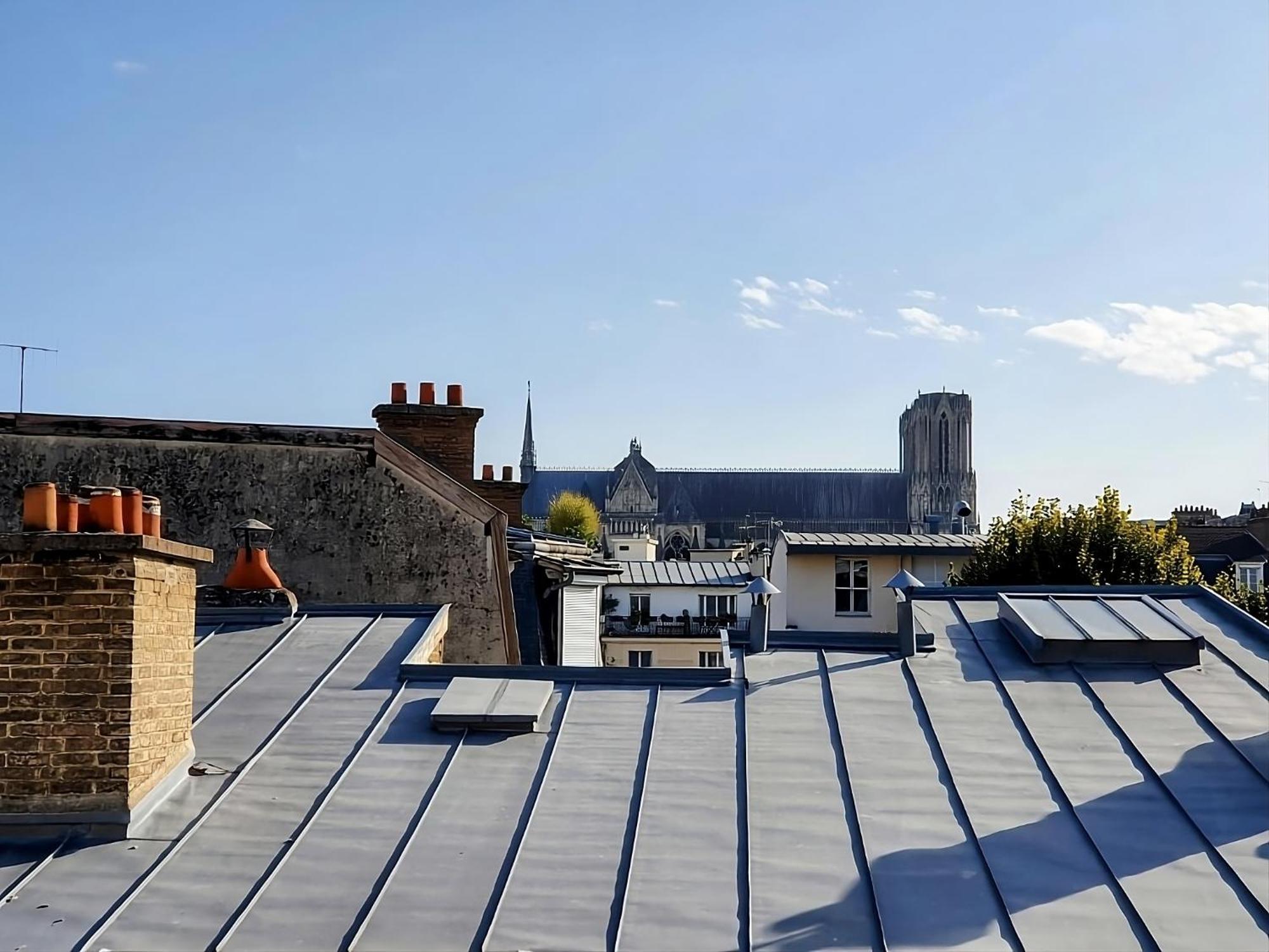 Premium Dans Belle Demeure - Hyper Centre-ville De Reims